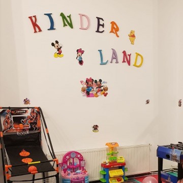 Kinder Land