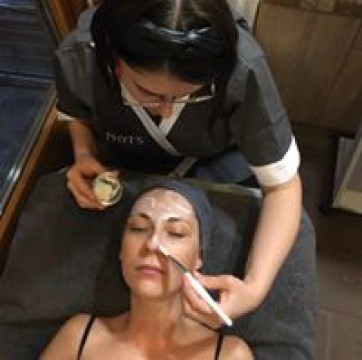 Donat Eva Maria cosmetician