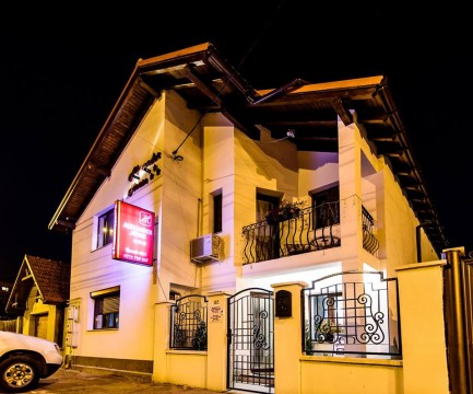 PENSIUNEA ALEXANDER HOUSE
