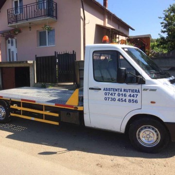 Tractari auto NON STOP Câmpia Turzii
