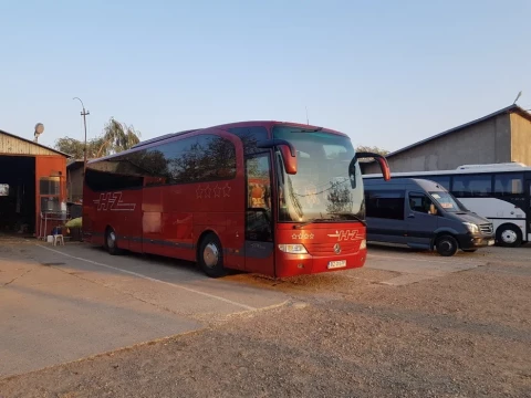 Inchiriere autocare si microbuze
