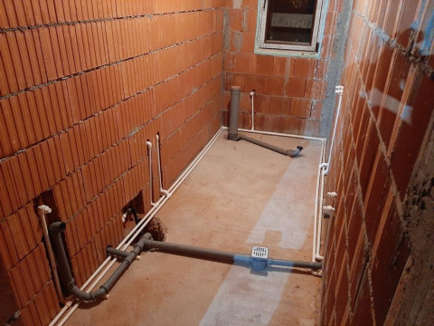 Servicii de instalatii sanitare si termice