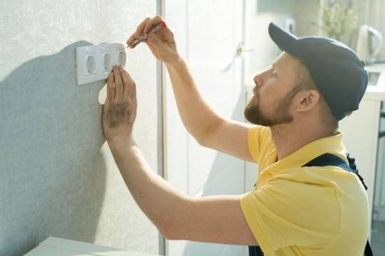 instalatii electrice, electrician autorizat