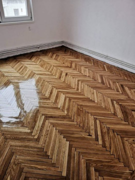 Montam și raschetam orice tip de parchet