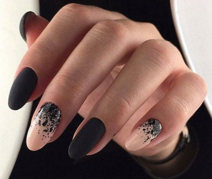 Servicii de manichiura, pedichiura si unghii cu gel