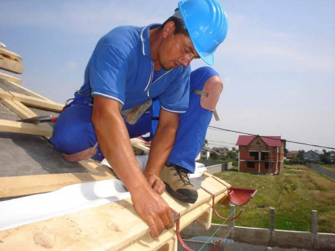 Executam acoperisuri, reparatii acoperisuri, montaj accesorii