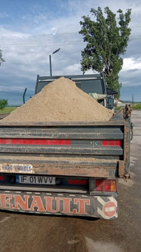 Transport nisip si agregate de balastiera