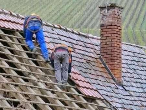 Firmă Specializată În acoperișuri și construcții