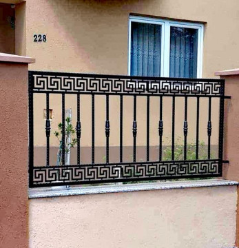 Tâmplarie PVC si fier forjat