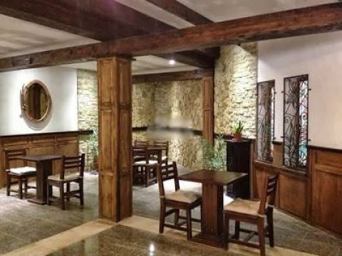 Case, terase si mobilier din lemn masiv