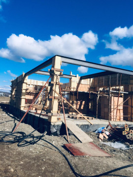 Companie de construcţii