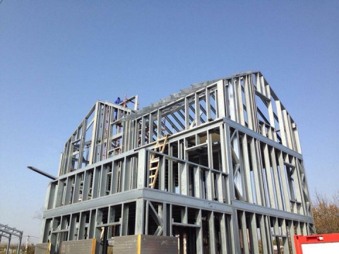 Case structura metalica