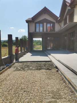 Experti in pavaje si beton amprentat