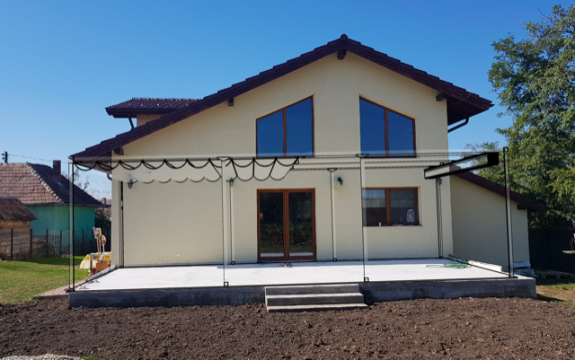 Ferestre si Usi Termoizolante Pvc si Lemn