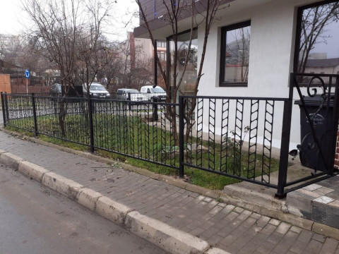 Confectii metalice