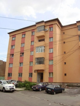 Echipa profesionista executam case la rosu sau la cheie