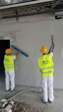 Tencuit mecanizat
